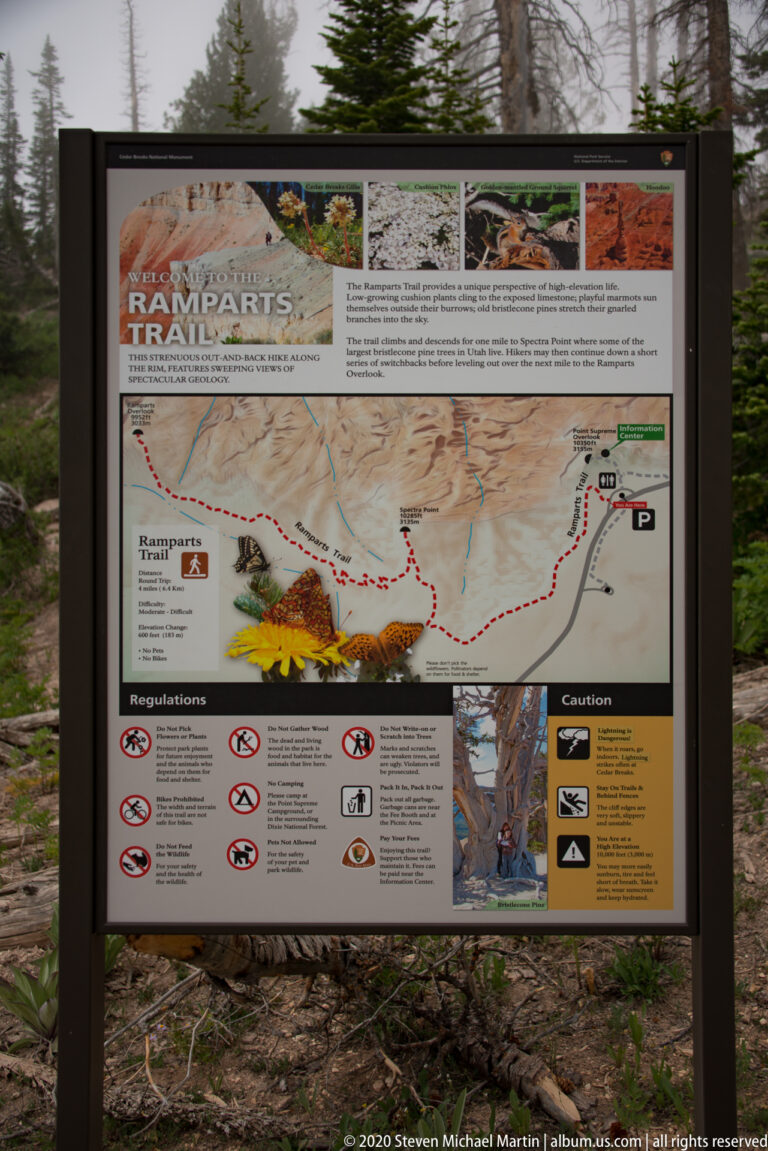 A full trail panel shows a red dotted route, regulations, and a canyon information section.